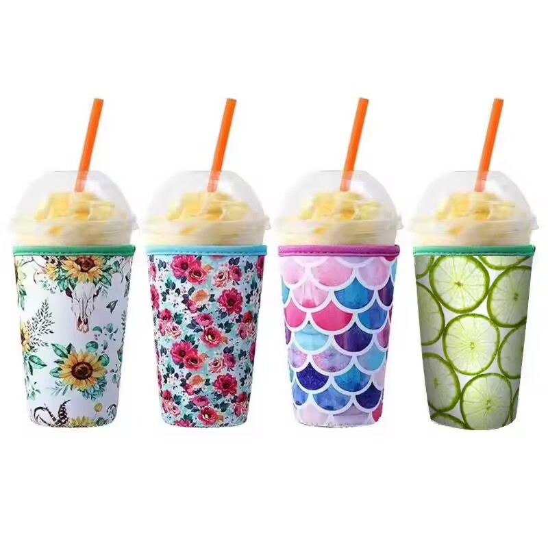 How does a 3mm thick neoprene coffee cup sleeve balance insulation and grip comfort?